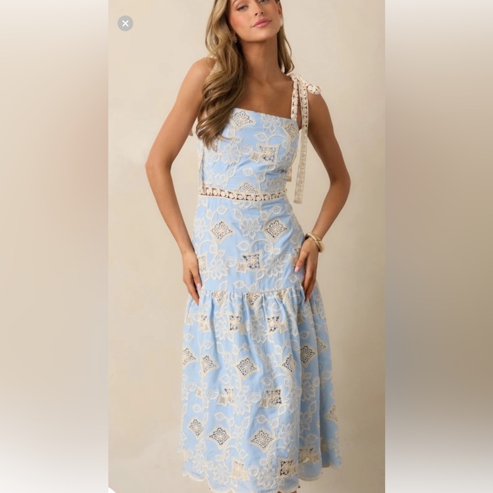 Just Me Red Dress Boutique Sky Blue Floral Lace Dress Size M